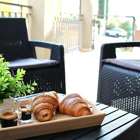 Lejlighed A 5 Minuti Dal Mare Con Terrazza E Parcheggio Privato