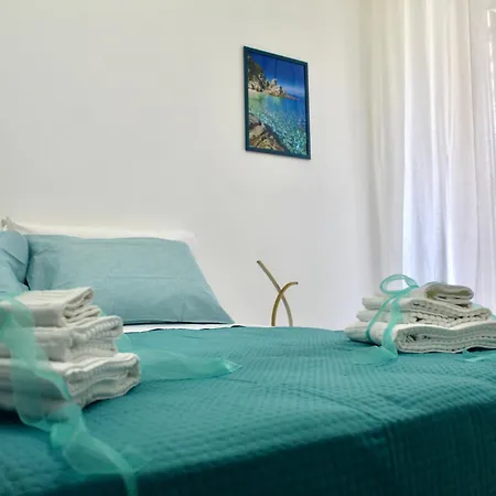 شقة A 5 Minuti Dal Mare Con Terrazza E Parcheggio Privato فاليرنا